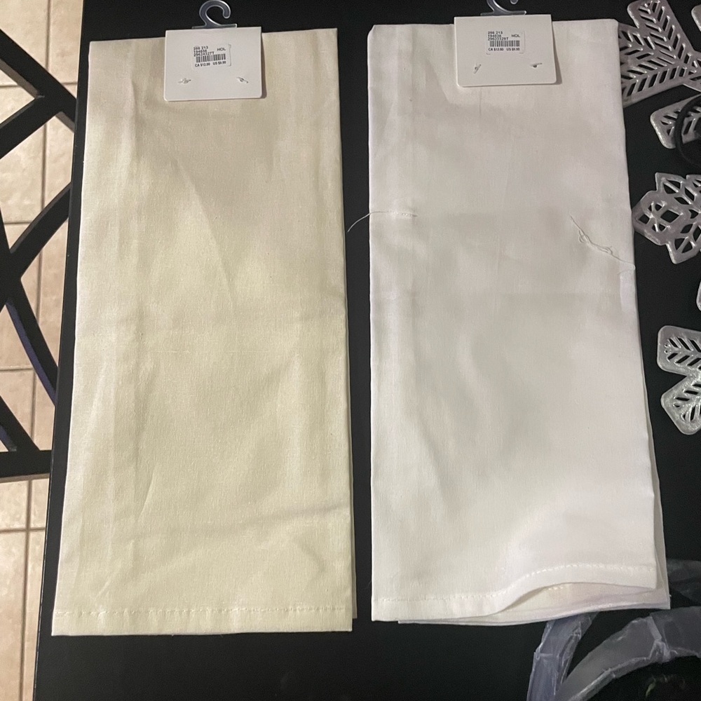 Kitchen Towels - Picture 2 of 4